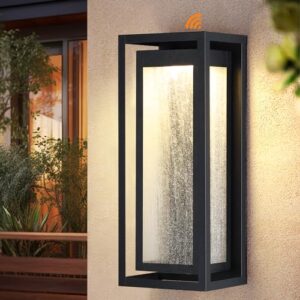 15.8" LED Outdoor Dusk to Dawn Light